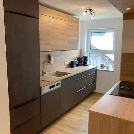 Schoene Aussicht * ريزلرن