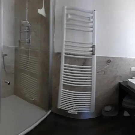 Schoene Aussicht * ريزلرن